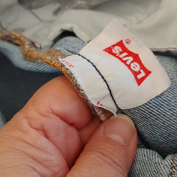🇨🇦 Women's Levis 501 Red Tab Distressed Straight Leg Jean - Picture 11 of 14